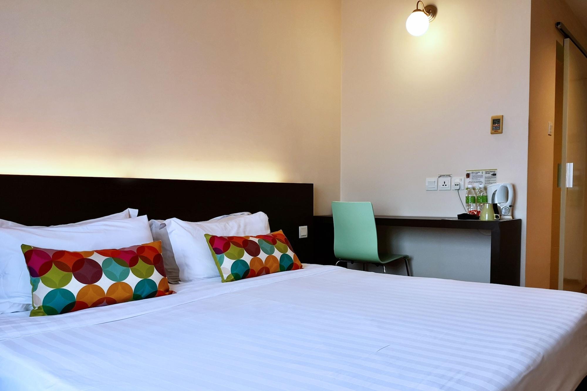 The Limetree Hotel, Kuching Extérieur photo
