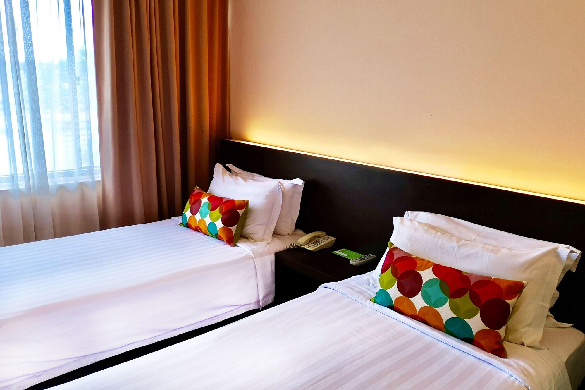 The Limetree Hotel, Kuching Extérieur photo