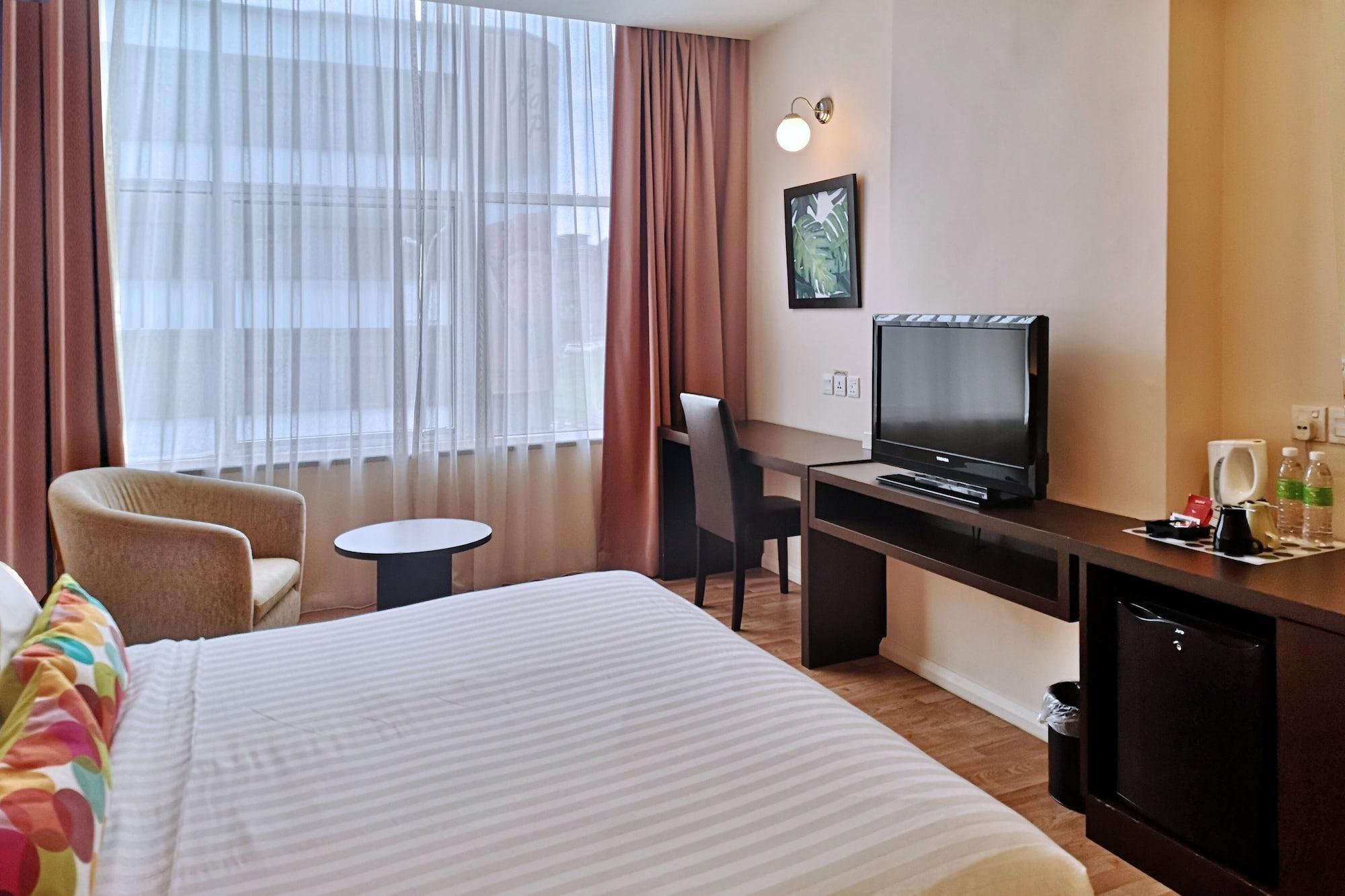 The Limetree Hotel, Kuching Extérieur photo