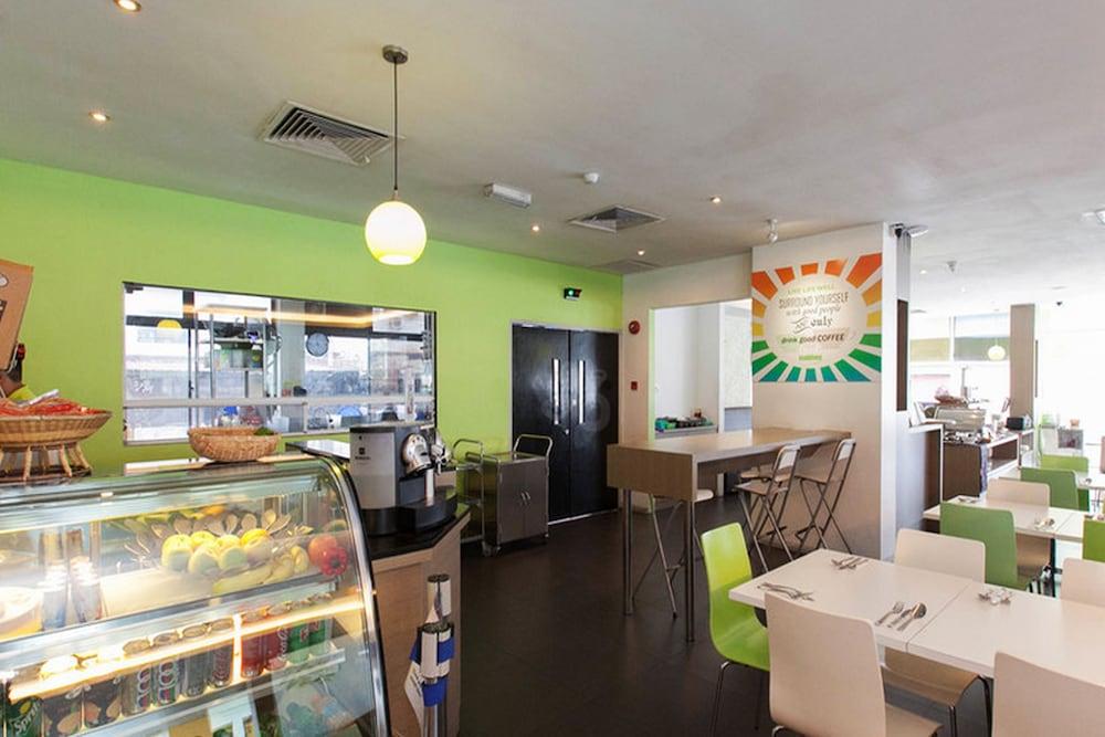 The Limetree Hotel, Kuching Extérieur photo