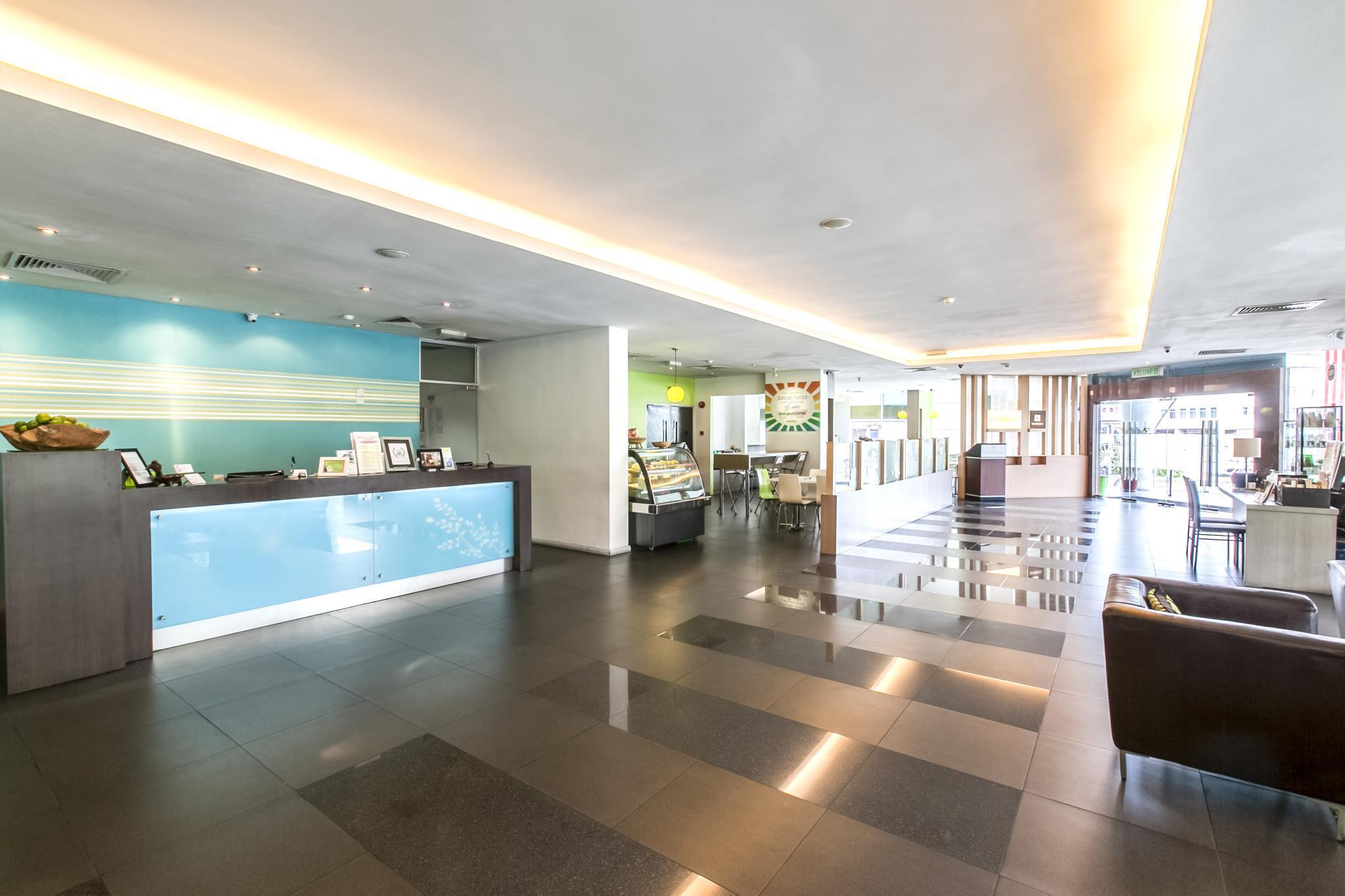 The Limetree Hotel, Kuching Extérieur photo