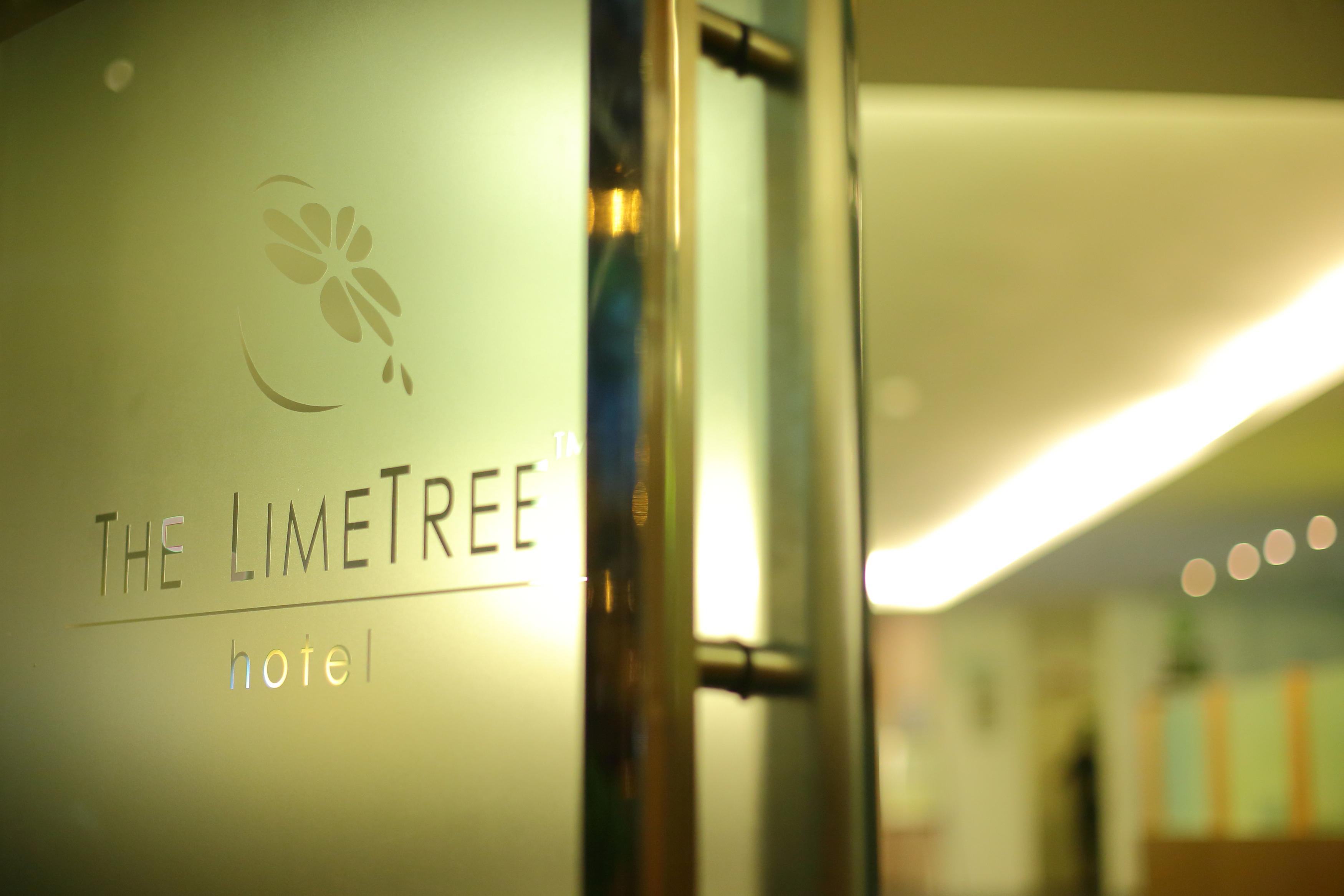 The Limetree Hotel, Kuching Extérieur photo