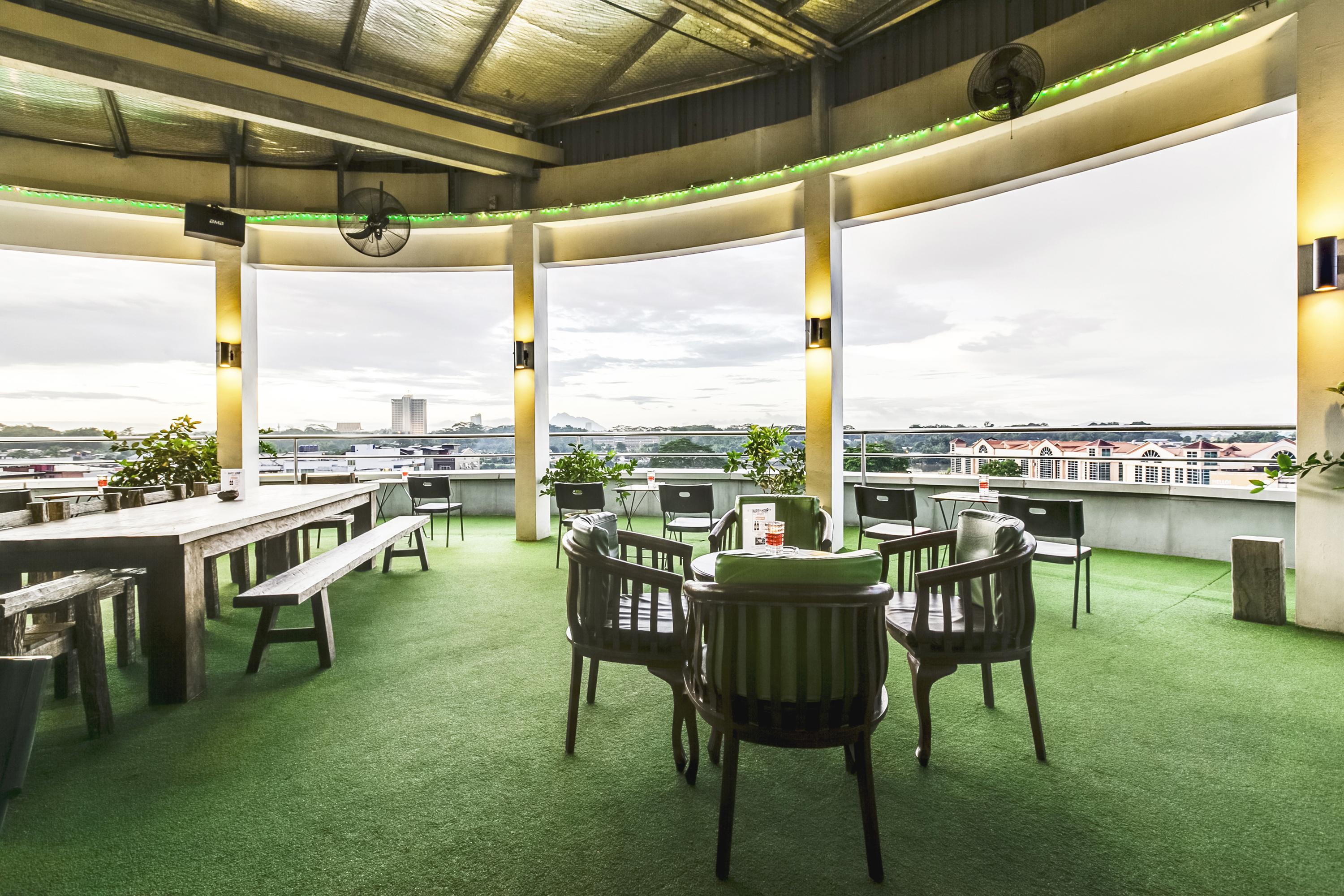 The Limetree Hotel, Kuching Extérieur photo