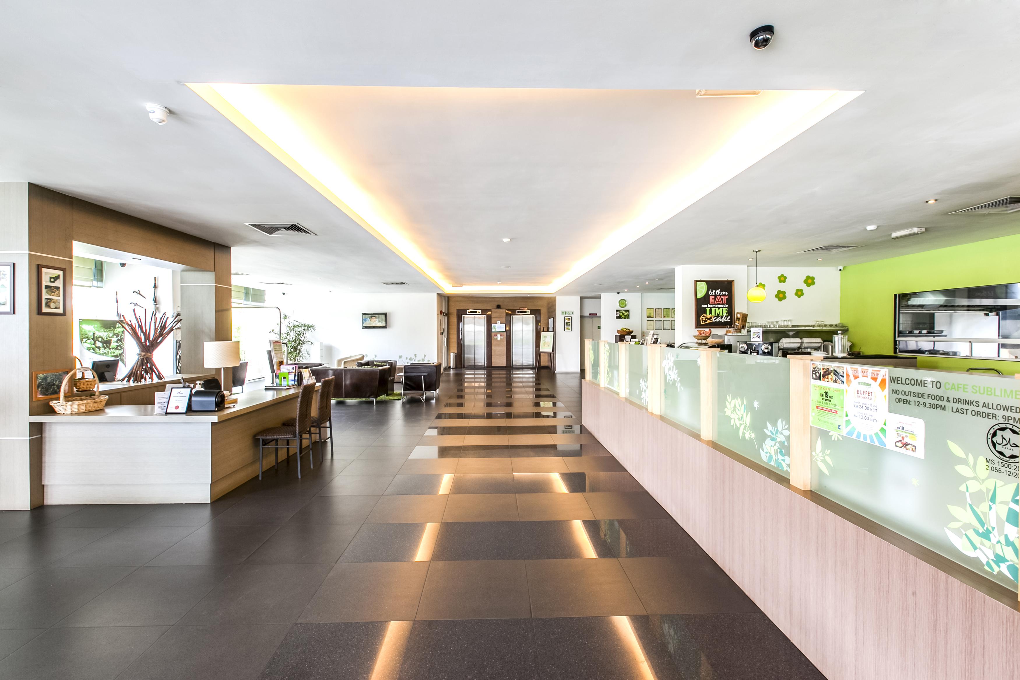 The Limetree Hotel, Kuching Extérieur photo