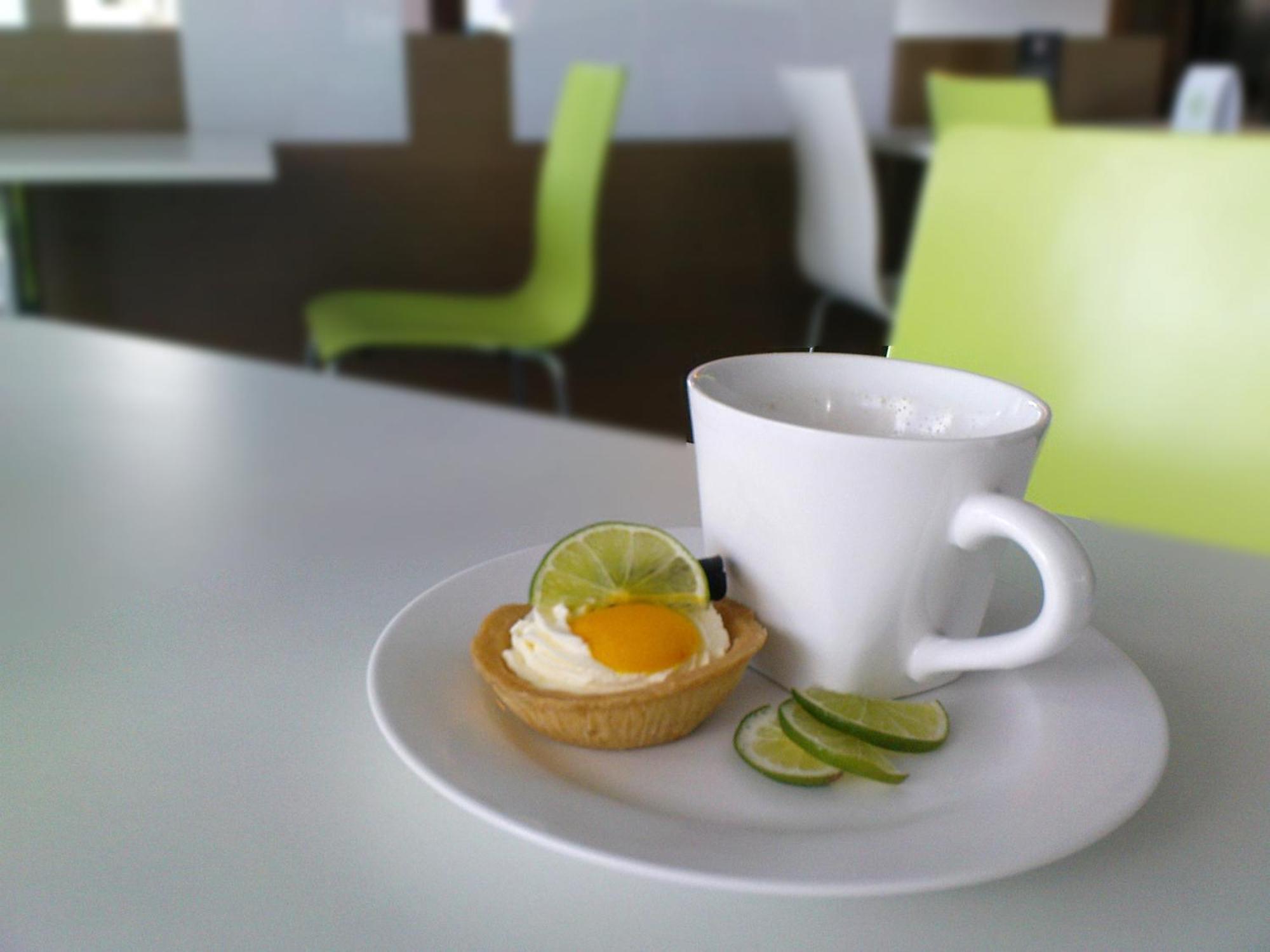 The Limetree Hotel, Kuching Extérieur photo