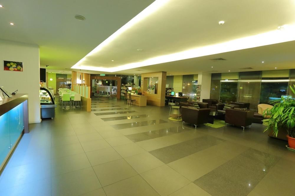The Limetree Hotel, Kuching Extérieur photo