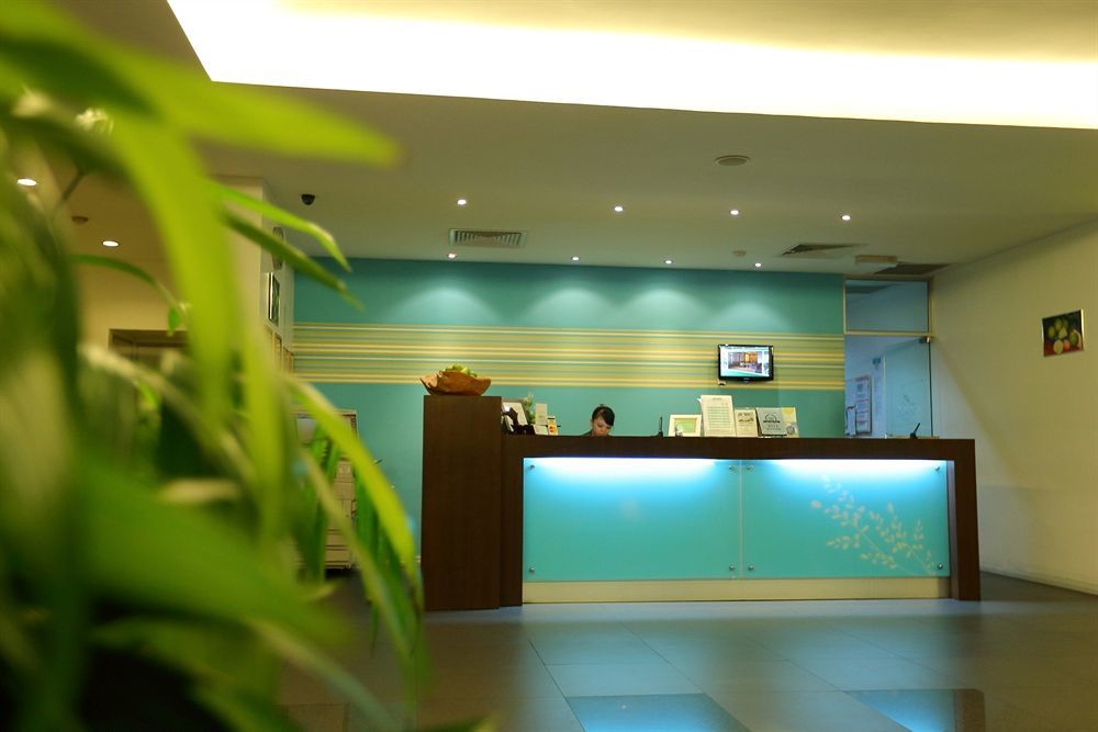 The Limetree Hotel, Kuching Extérieur photo